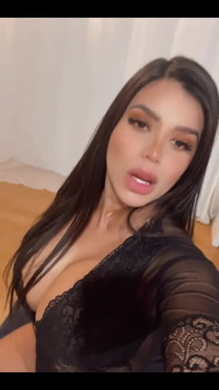Who Is Horny Here Like Me?