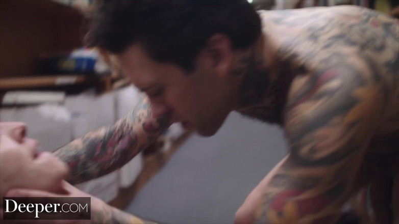 Deeper: Глибше. Карла Куш робить книжкові магазини набагато веселішими