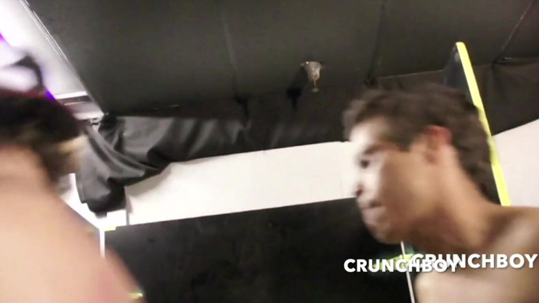 Gaybareback: Aku dientot dari belakang sama sahabatku sampai aku crot banyak...