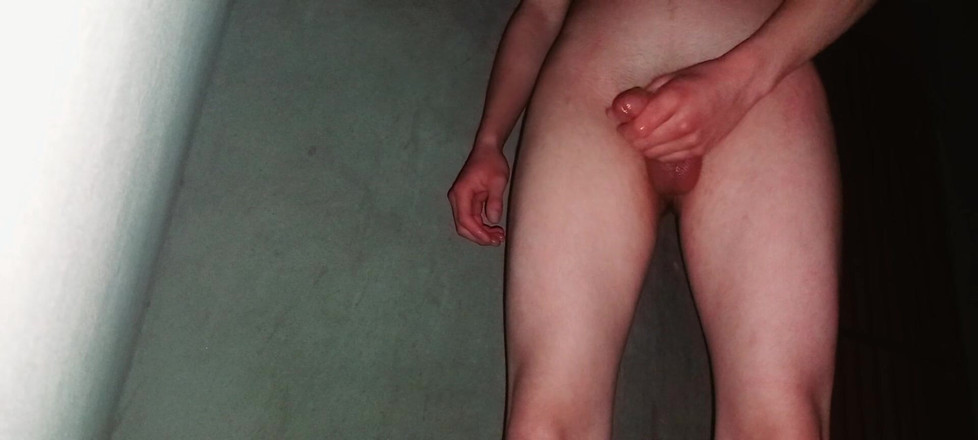 SHAYAN DENIZ: Ho fatto sesso con un giocattolo da solo in bagno