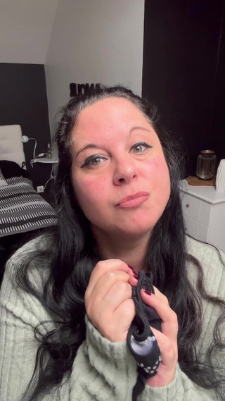 Maitresse Clara: JOIとCEI、みすぼらしい男が私のTバックを掘ってくる