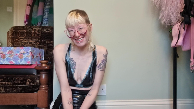 rosarosebud: Špinavé řeči: Výlet do žaláři, abyste si zvykli