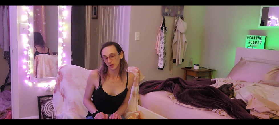 Shannon Rogue: Yeni kutusuz Videonun İlk Kesişi