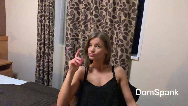RealDomSpank: Cite a garota tcheca Sarah vem me encontrar para uma...