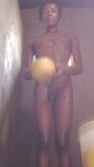 Blacksexy: Sama kąpiel