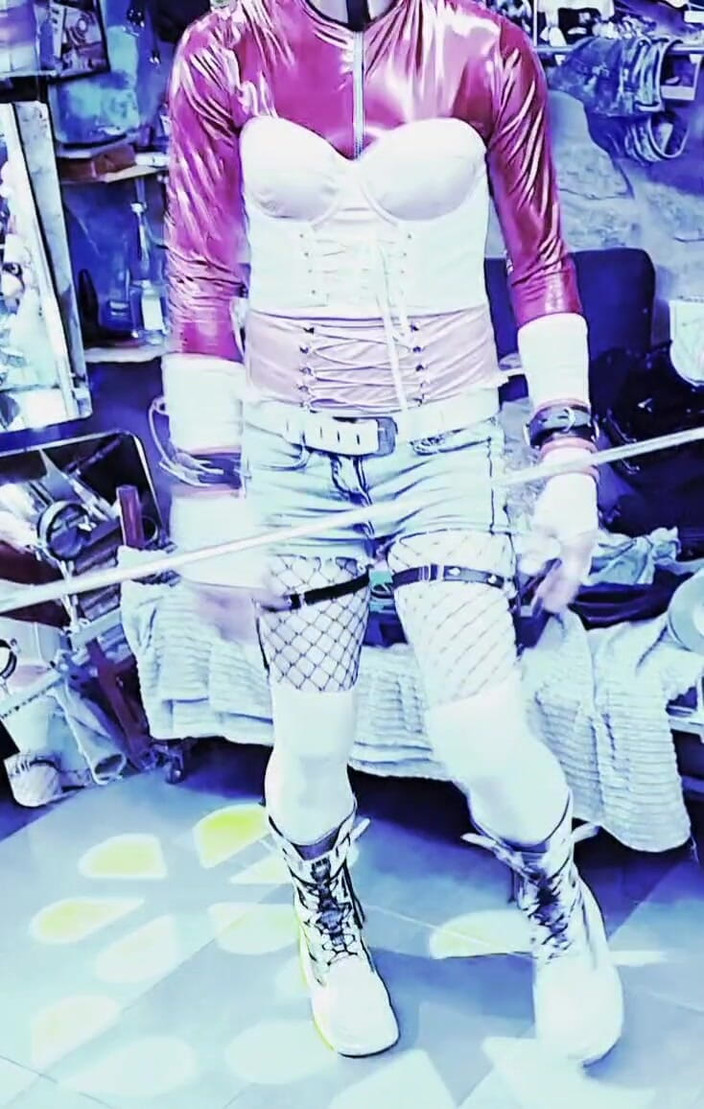 Mitchel Johnson: Il piccolo