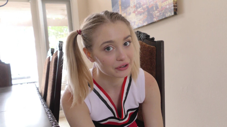 Hefburg: 18-jarige cheerleader met beugel vindt het heerlijk