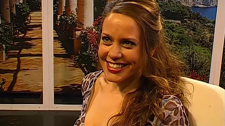 GGG John Thompson Classic Retro: Sexy blondýna Gangbang Cumslut vyžaduje každou nálož