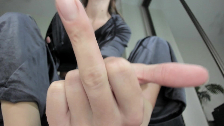 Feet lady: नायलॉन पर थूकना