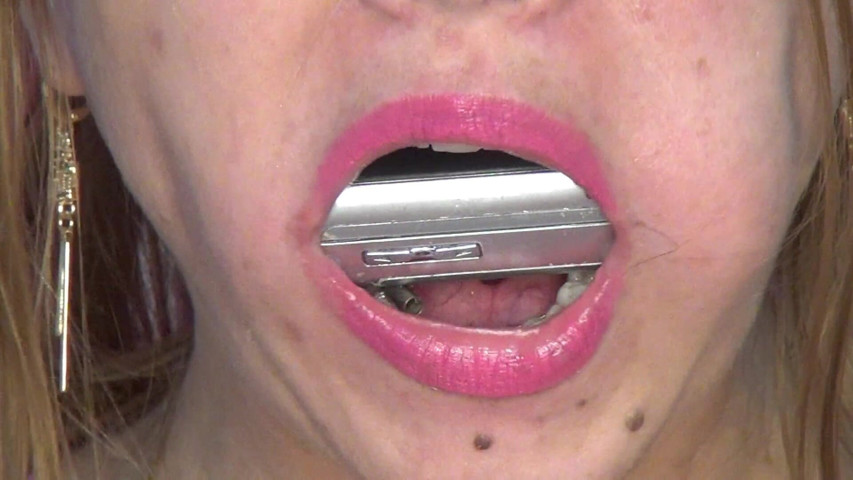 Amazing!! I'm Deepthroating a Cell Phone!! (Angel eyes studio)