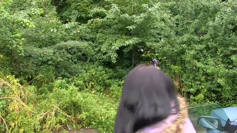 German amateur - 100% German hardcore videos: Si rambut coklat yang bertetek besar dijemput sebelum kencing di...