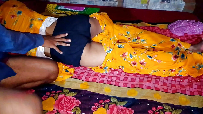 Priya Sena: Un ami baise sa femme avec son ami Malik