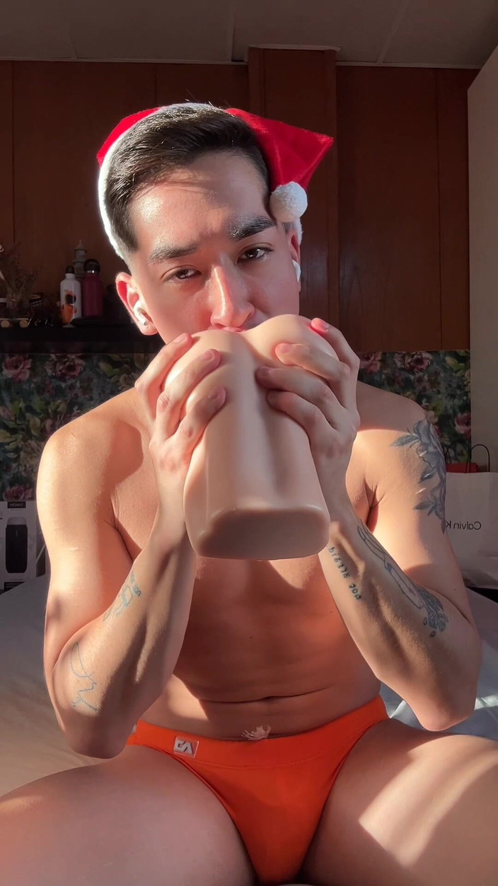 Johnny Hakson: Boże Narodzenie Twink Ogromny Kutas Pieprzy Duży Tyłek I Spermę