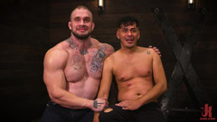 Bound gods: Szkolenie świni Davina - surowe