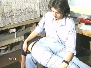House of lords and mistresses in the spanking zone: Трудный пенальти