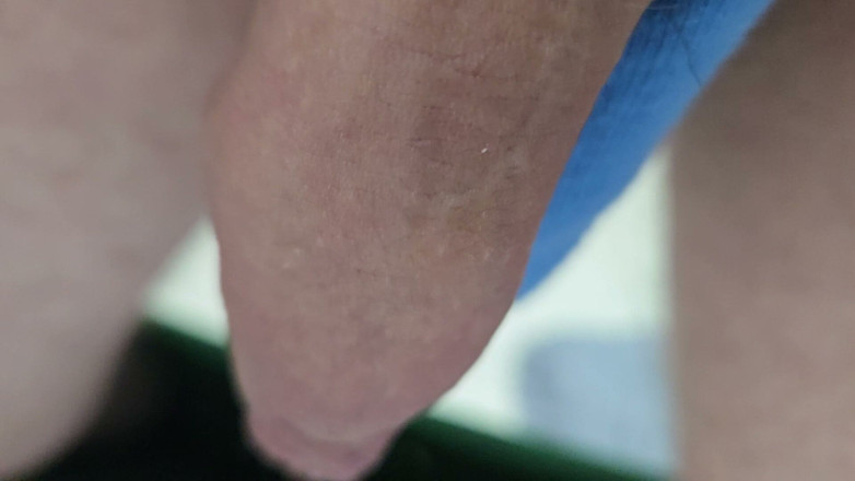 Onwdomu3: Macro Long Foreskin Piss