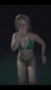 Late Night Beach Quick Blowjob and Big Facial