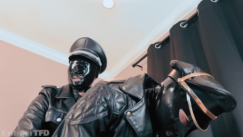 RubberTFD: Bluf &amp; VK кросовер