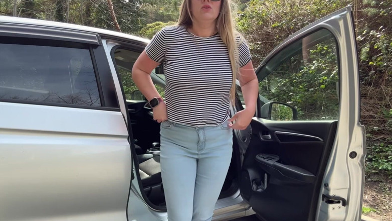 Emma Voyeur: Čekám Na Mého Přítele, Ale Nemohla Jsem to Vydržet a...