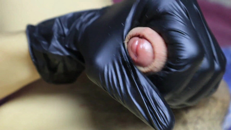 SEXY_GUYBEST: Vibromasseur super puissant et bite qui pousse devant nos yeux