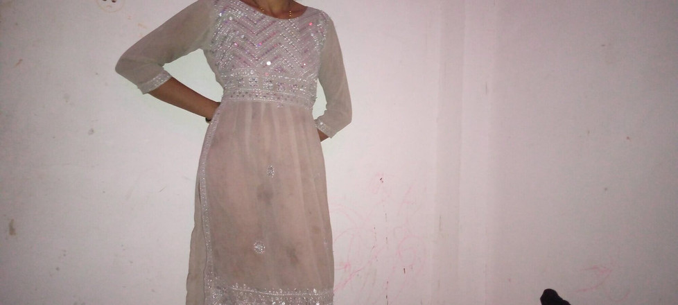 Ritu: Üvey kız kardeş gerçek üvey erkek kardeş tarafından sikiliyor