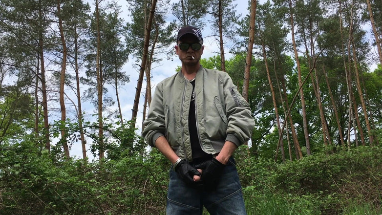GEARandSmoke: Pisse en plein air