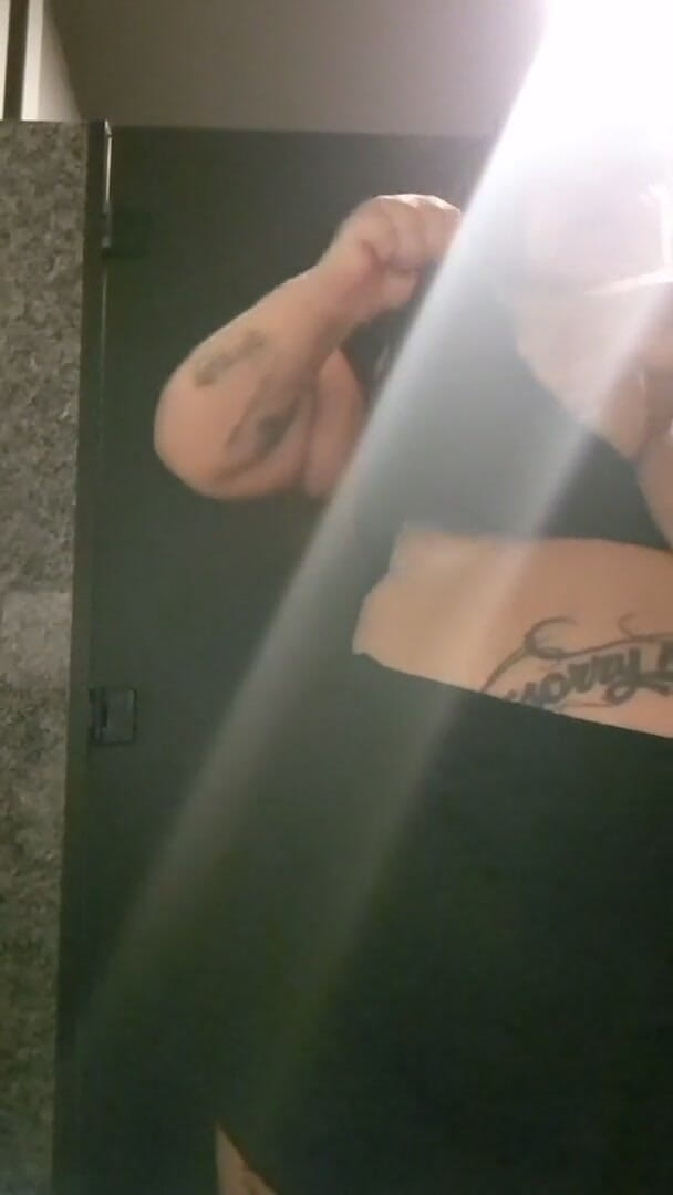 Mary Jhuana: Showing off Enhanced Breasts at the Gym