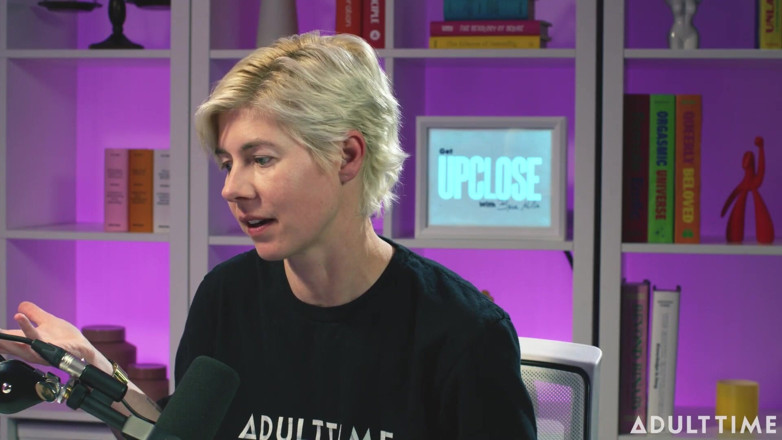 Adult Time Podcast: Hailey Rose: Tumblr, Scambisti e incidente ai cereali | il podcast...