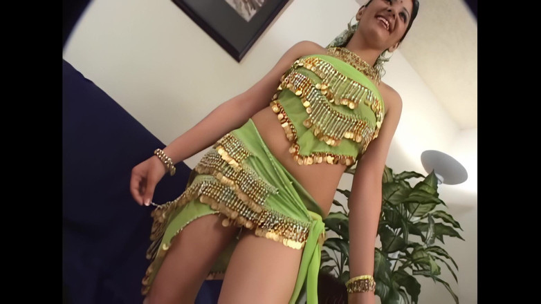 FM Video Europe: Una Ninfomane Del Bangladesh Invade La Germania!!! - Vol. #04