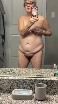 Me Taking Naked Videos of My Sexy Old Mama's Body