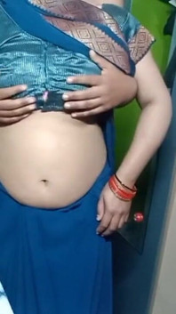 Bhabhi Lover Watch This Full Video.
