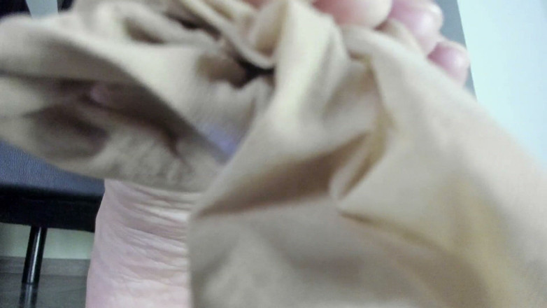Feet lady: Schnüffsche an meinen nylonsocken