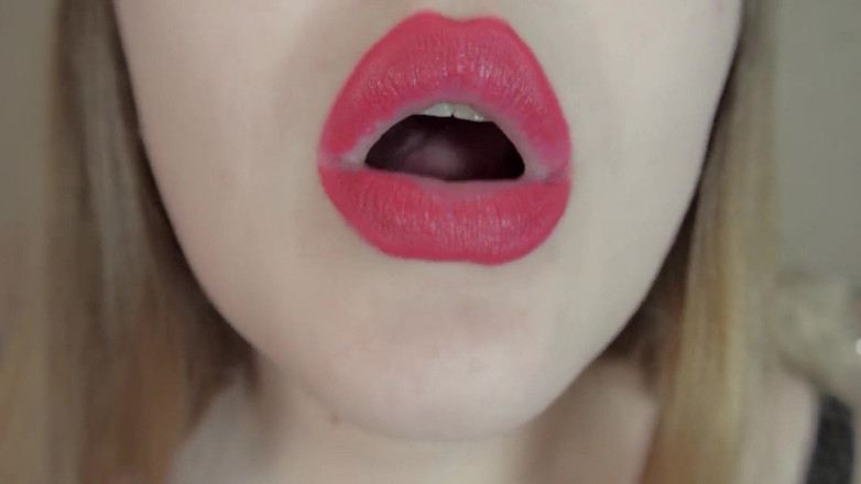 BustyVic: Close-up mouth, lips, tongue fetish
