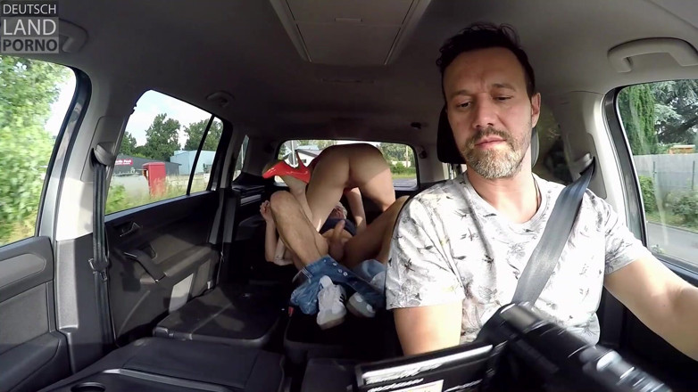 German Porn: kaar men bahut saara kamra hai - hani....
