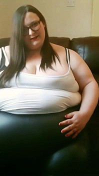 Awek montel super saiz yang malu membuat profil dating