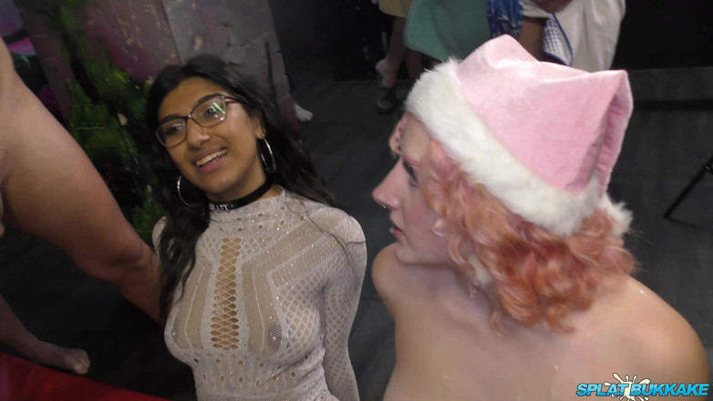 Gangbang team: Horny Babes Adores Sharing Cocks and Cum