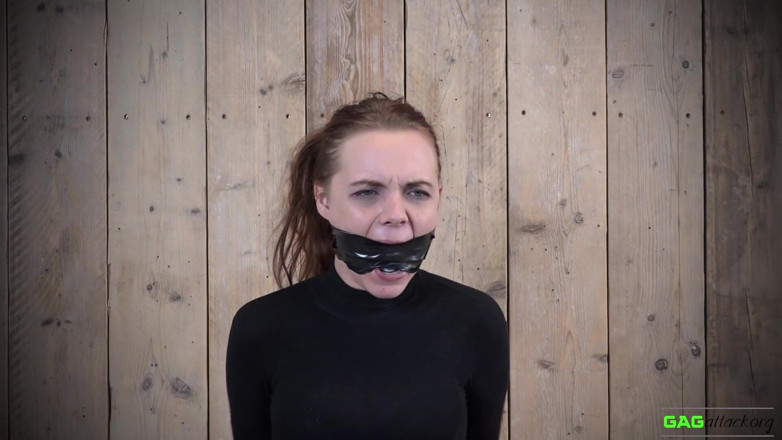 Gag Attack: Roxy - PVC tep gala ghontna