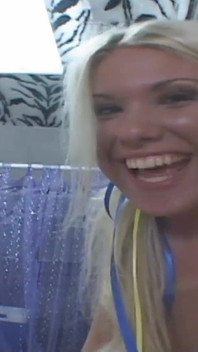 Sexy cheerleader looking for ice cream find a eager cock to fuck them