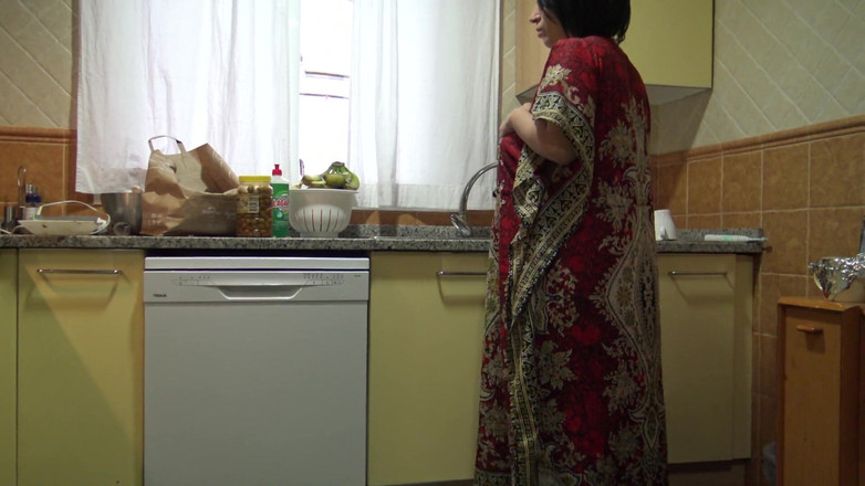 Souzan Halabi: Submisivní pákistánská služka anální creampie