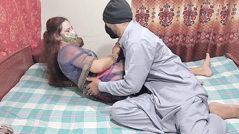 Pakistani CoupleX: 妻子通过告诉丈夫怀孕，让丈夫感到惊讶 清晰的印地语音频 xxxxx 性爱