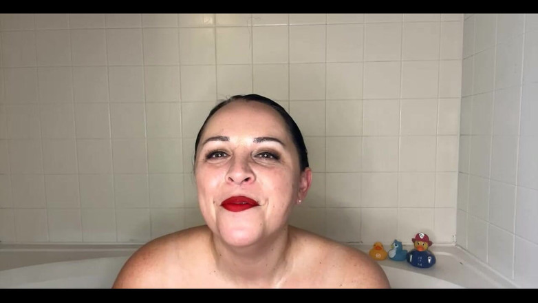 Amanda Thickk: Küvet