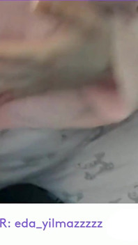 Amsturbation im schlafanzug - türkische MILf - türkischer porno