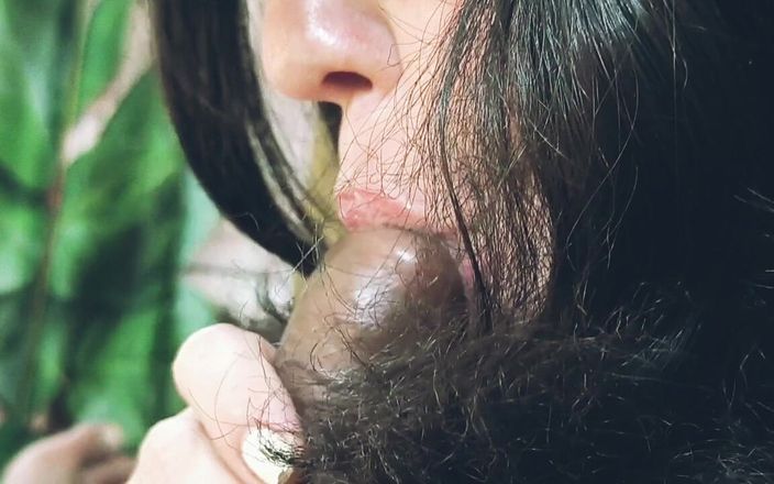 Bolly Karma: Super verleidelijke milf hete seksscène