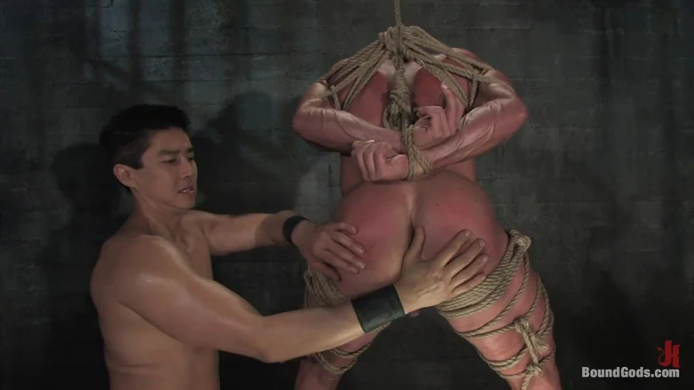KINK men: デレク・ペイン
