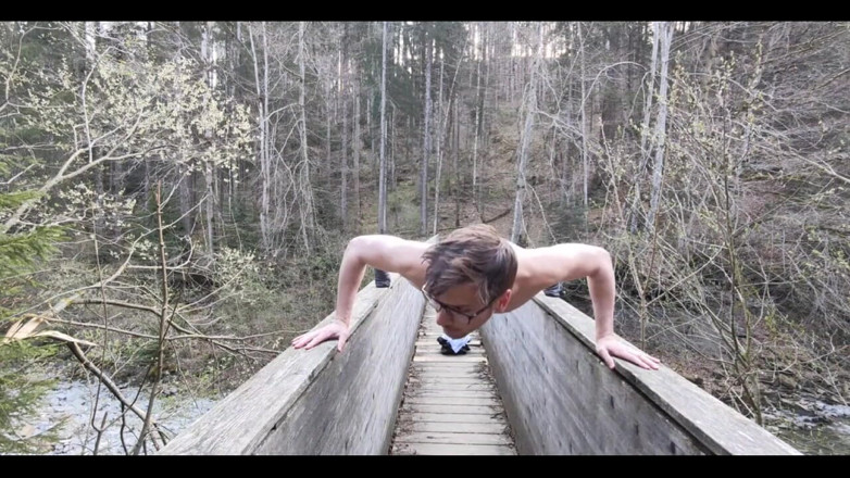Snauwflake: Horny French Twink Is Jerking off Outside on a Bridge