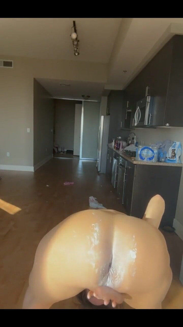 I Put Cream on My Transgirl Hole! (Jayla Cuateco) I Put Cream on My Transgirl Hole! (Jayla Cuateco)