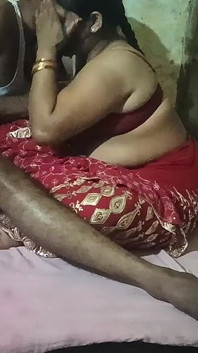 Hot bhaabhi ki suhaagraat pahli baar chudaee Part-1