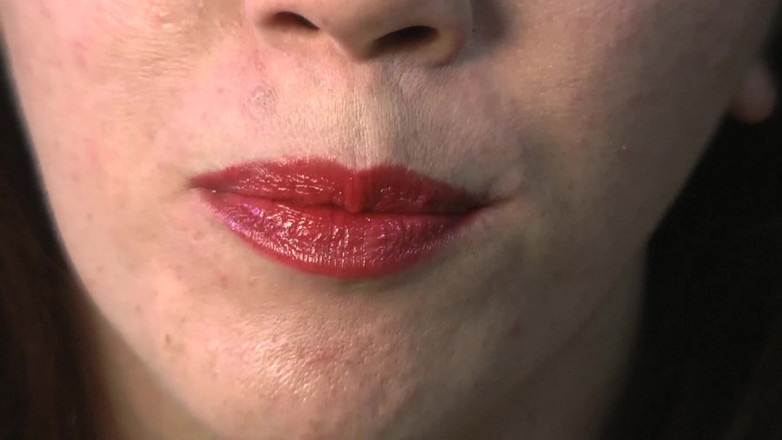 Evangelines Fetish: Lápiz labial de ladrillo en el sofá