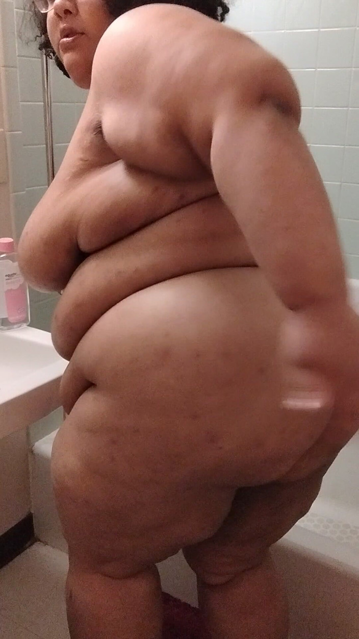 Jessica pigslut: मेरे स्तन और गांड दिखा रही हूँ!