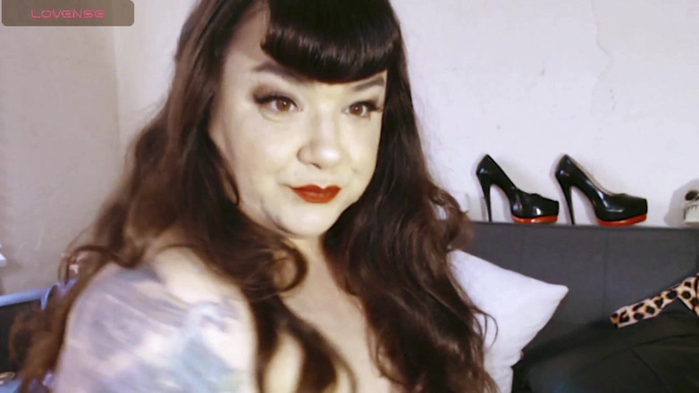 Iwazsoaking: Punčocháče Files - Uctívání zadku s bushem